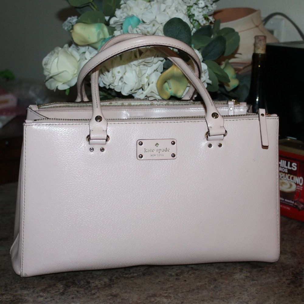 Kate Spade New York large pink leather tote with compartements EUC
